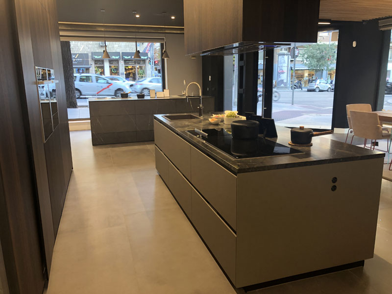 Cocina Santos Plataforma D Serie Fine color gris visón seda lah y roble