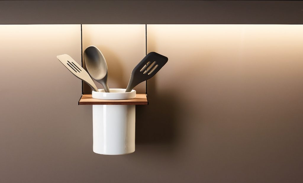 Accesorios para el perfil de iluminación de Cocinas Santos