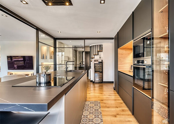 Cocina de Lujo con Isla y puertas correderas